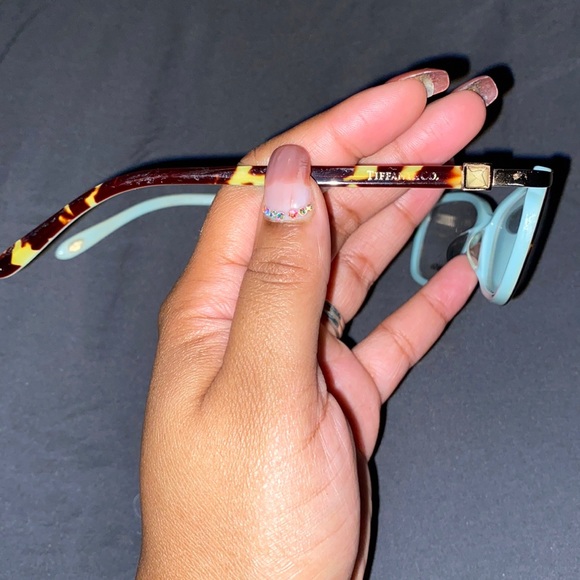 Tiffany’s Eyeglasses - Picture 3 of 4